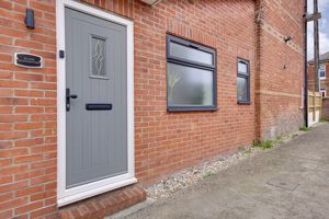Private Entrance- click for photo gallery
